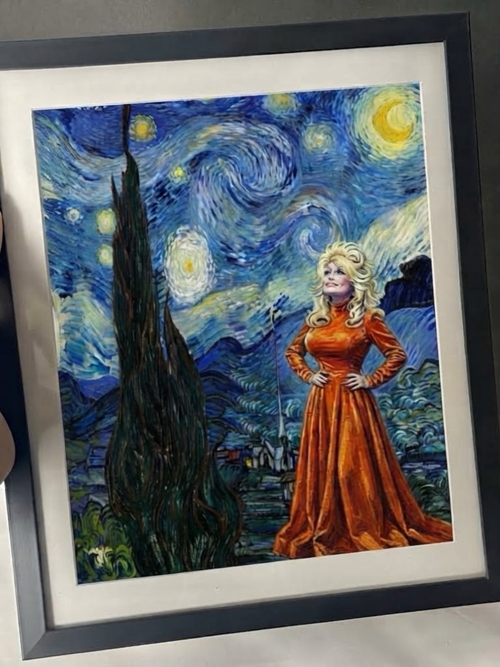 Dolly Parton in Van Gogh’s Starry Night – Framed Art Print 10x8